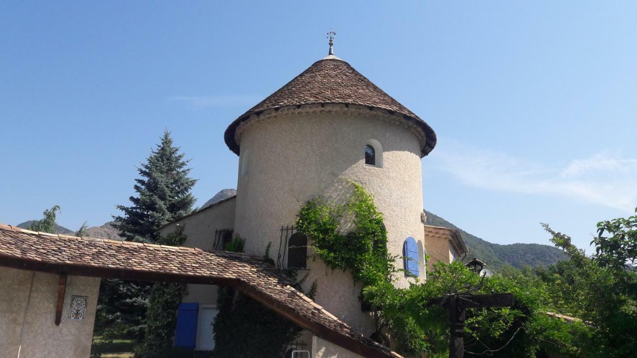 Chambre D'Hotes La Citadelle Lardier-et-Valenca Bagian luar foto